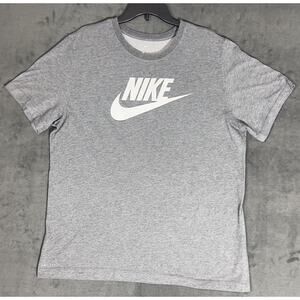 The Nike Tee Dri-Fit Mens Short Sleeve Crew Neck Gray T Shirt Size XL*Pre-Owned*